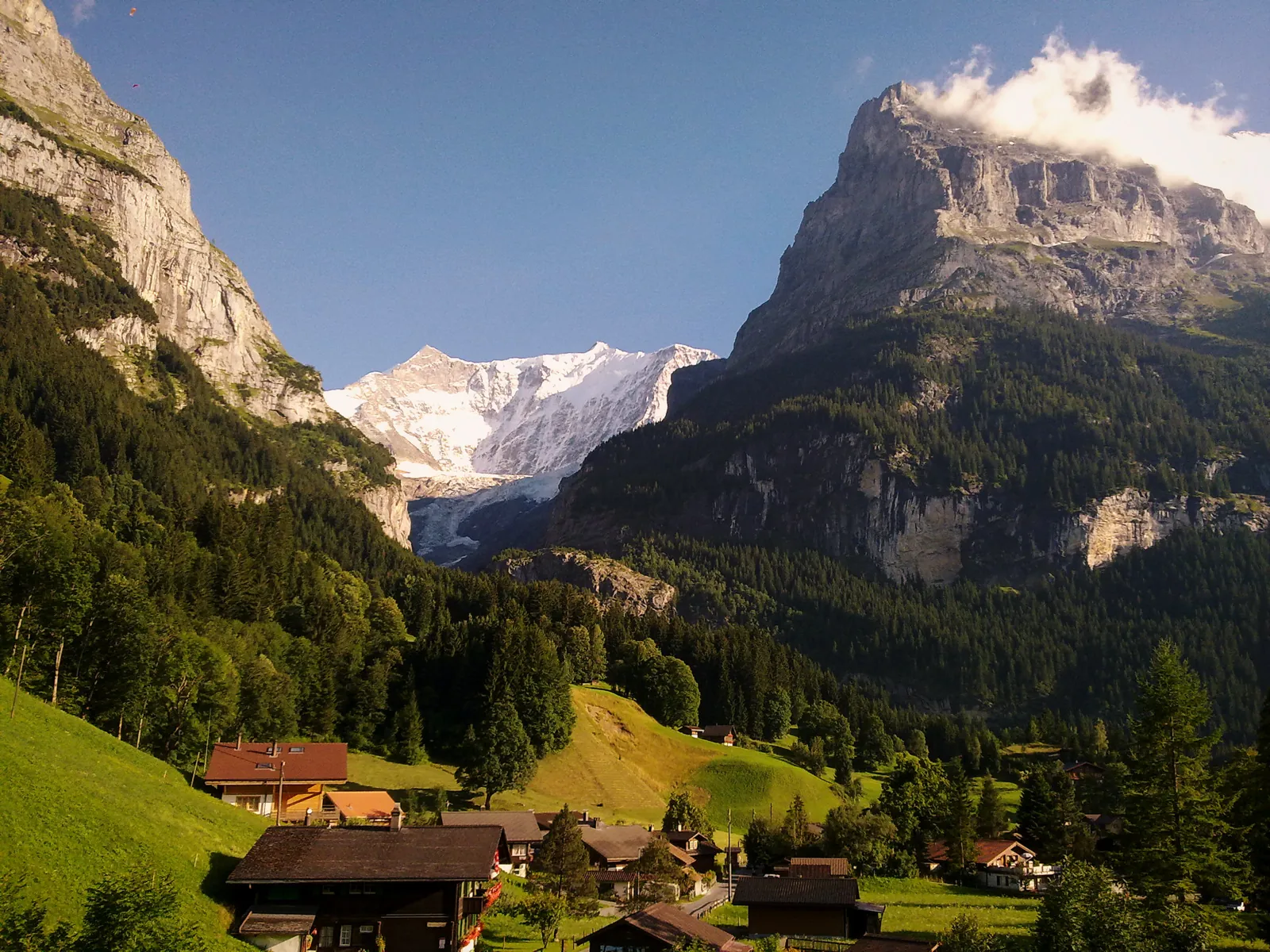Nomade · 10 Go · 30 jours -- eSIM de voyage pour la Suisse