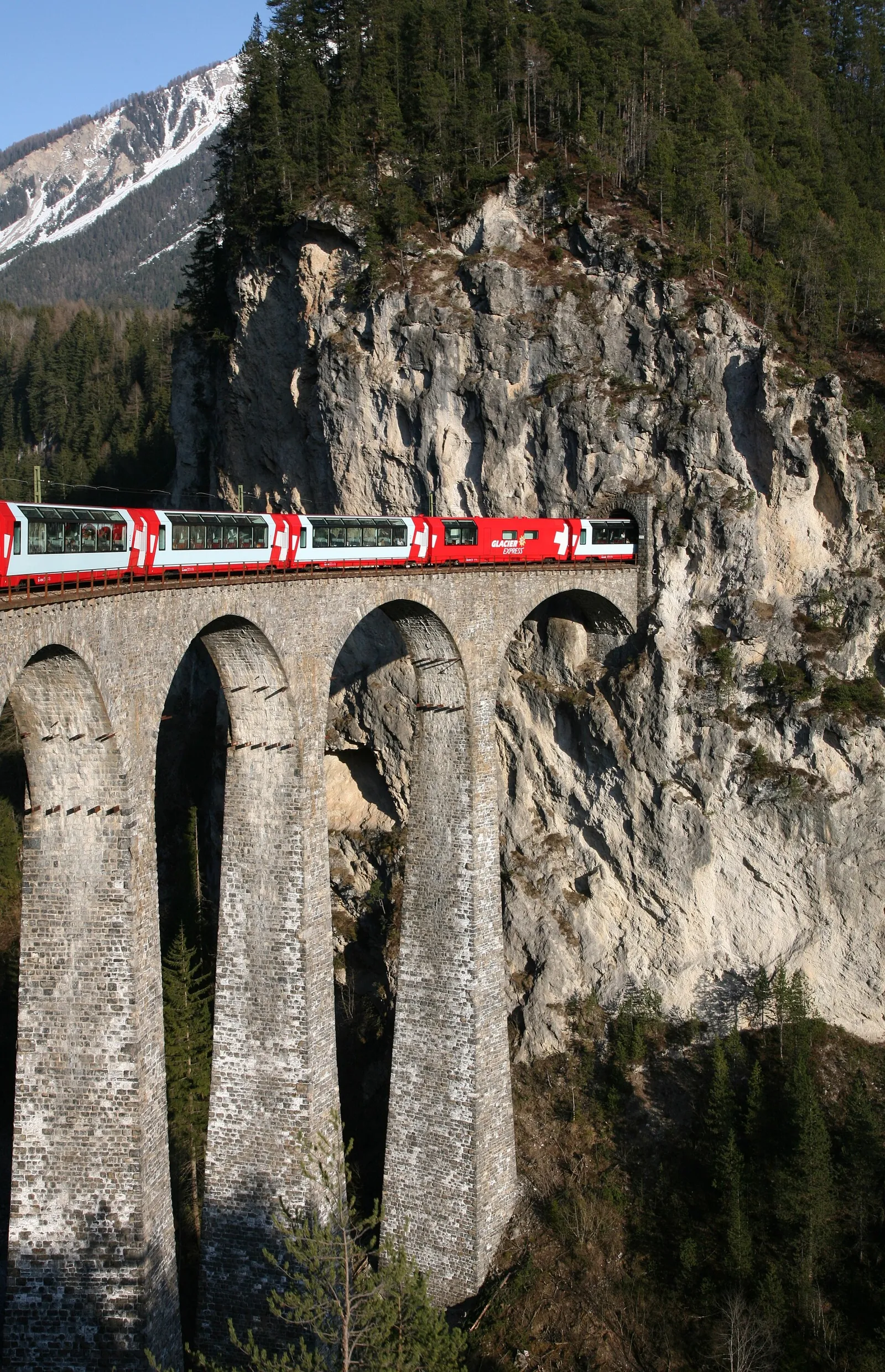 Escapade · 1 Go · 7 jours -- eSIM de voyage pour la Suisse